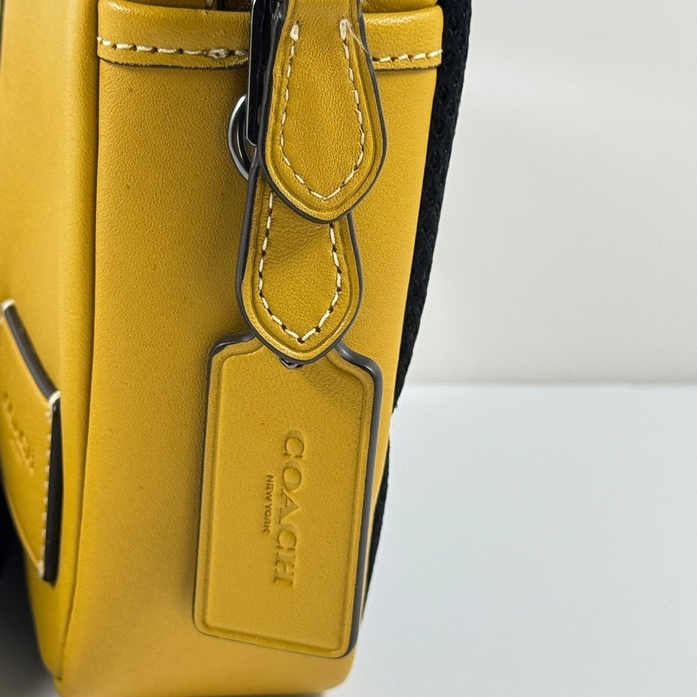 Coach Edge L Pack Small Leather Flax Yellow Sling Bag CM154 Unisex Travel Carry - Picture 4 of 9